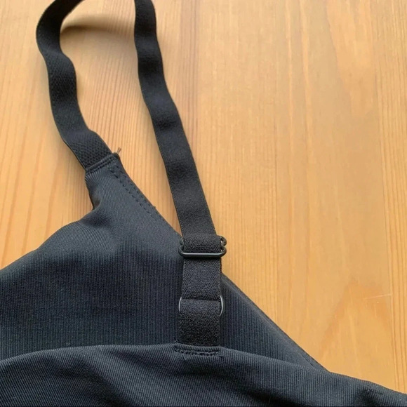 NWT Fabletics Demi Lovato Lanelle Performance Tank - Picture 6 of 10